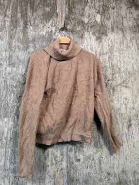 MADISON + HUDSON Women's Turtleneck Sweater Size M in Tan